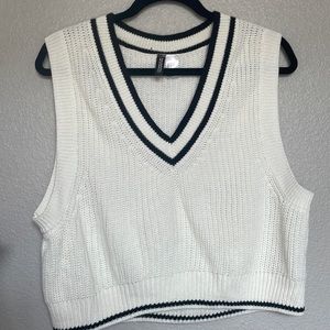Divided Sweater Vest off white almost cream